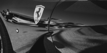 Cómo detectar un supercoche del mercado gris Logo